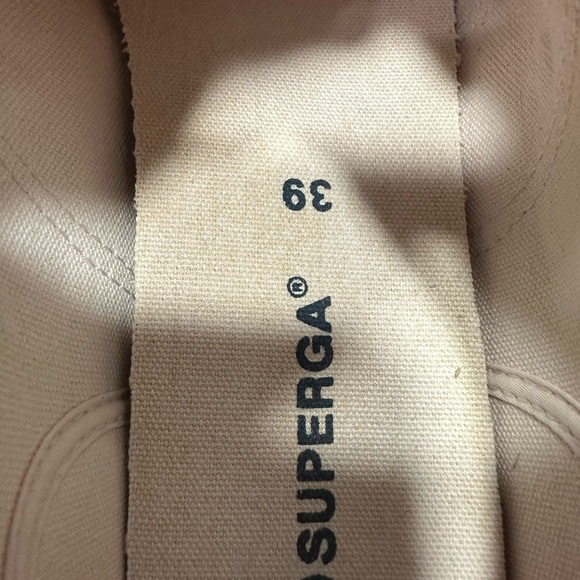 Superga Heart-Patterned Sneakers size 9 women pre owned Exellent condition. - Picture 8 of 8